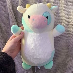 Belana Hugmee Squishmallow